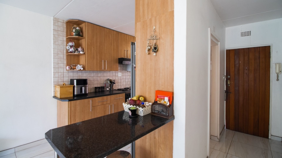 To Let 2 Bedroom Property for Rent in Edenvale Central Gauteng