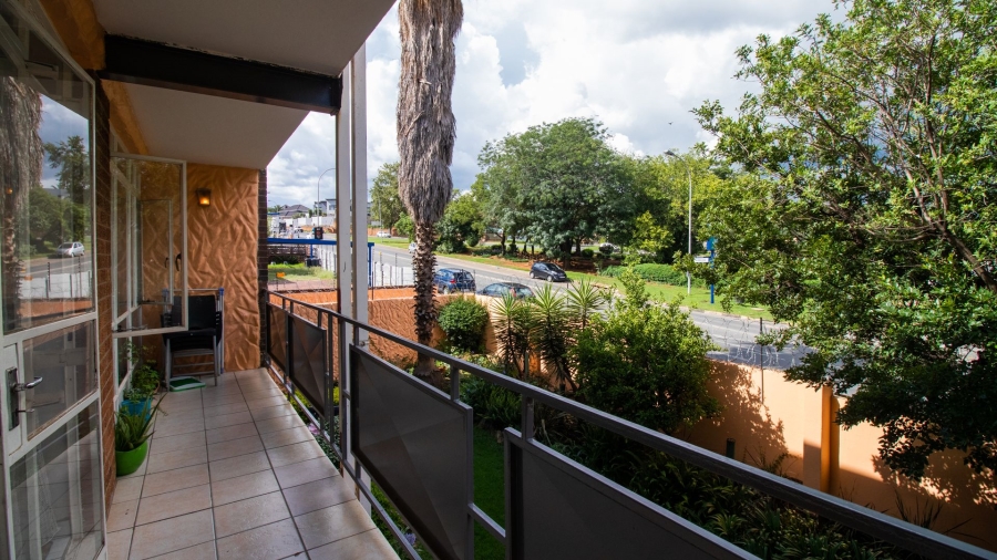 To Let 2 Bedroom Property for Rent in Edenvale Central Gauteng