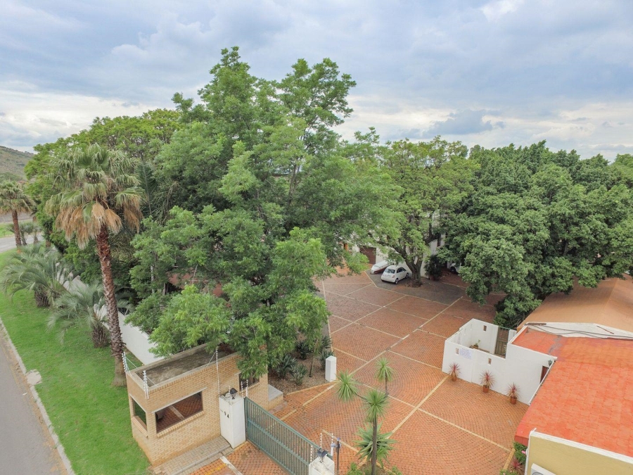 To Let 1 Bedroom Property for Rent in Bedfordview Gauteng