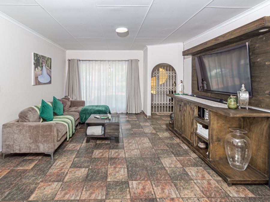 4 Bedroom Property for Sale in Amandasig Gauteng