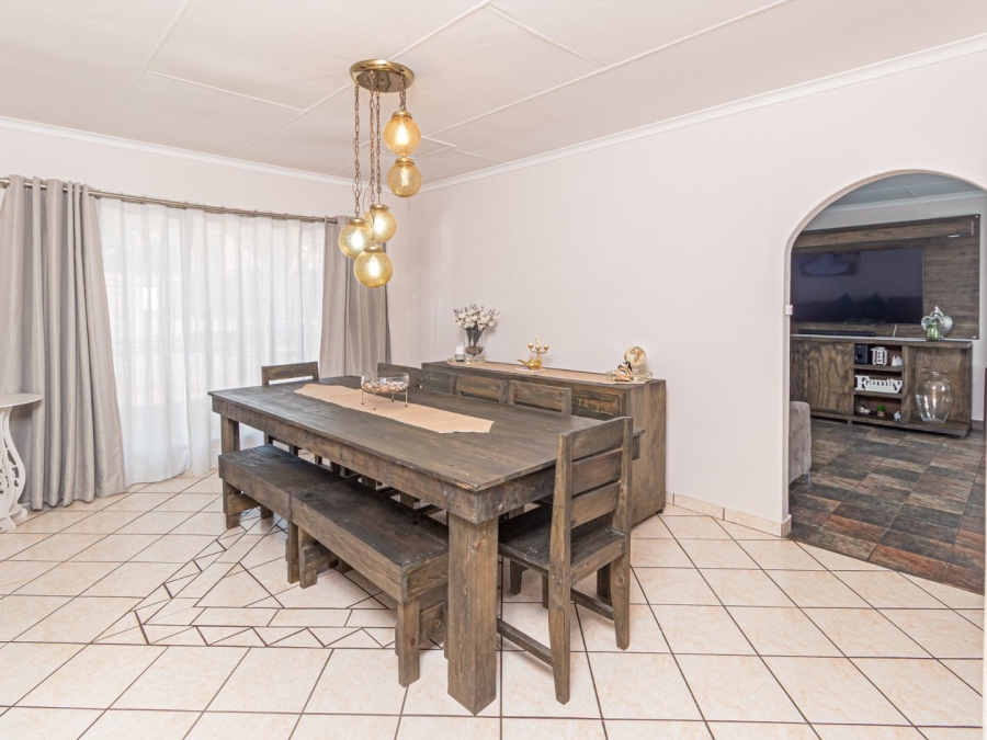 4 Bedroom Property for Sale in Amandasig Gauteng