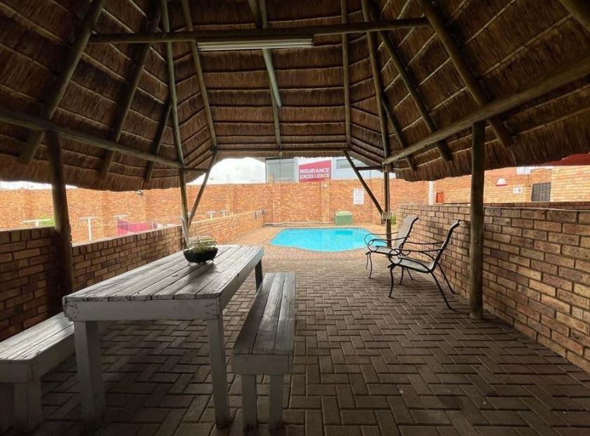 2 Bedroom Property for Sale in Bedfordview Gauteng