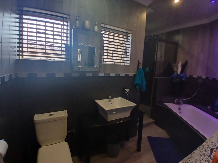 3 Bedroom Property for Sale in Vanderbijlpark CE 3 Gauteng