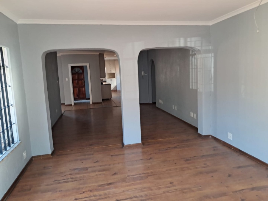 To Let 3 Bedroom Property for Rent in Bardene Gauteng