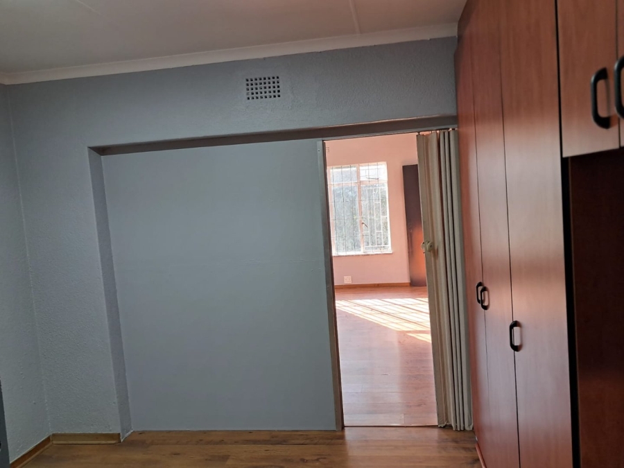 To Let 3 Bedroom Property for Rent in Bardene Gauteng