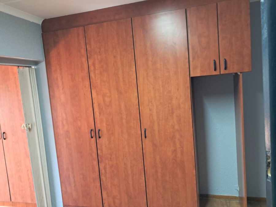 To Let 3 Bedroom Property for Rent in Bardene Gauteng