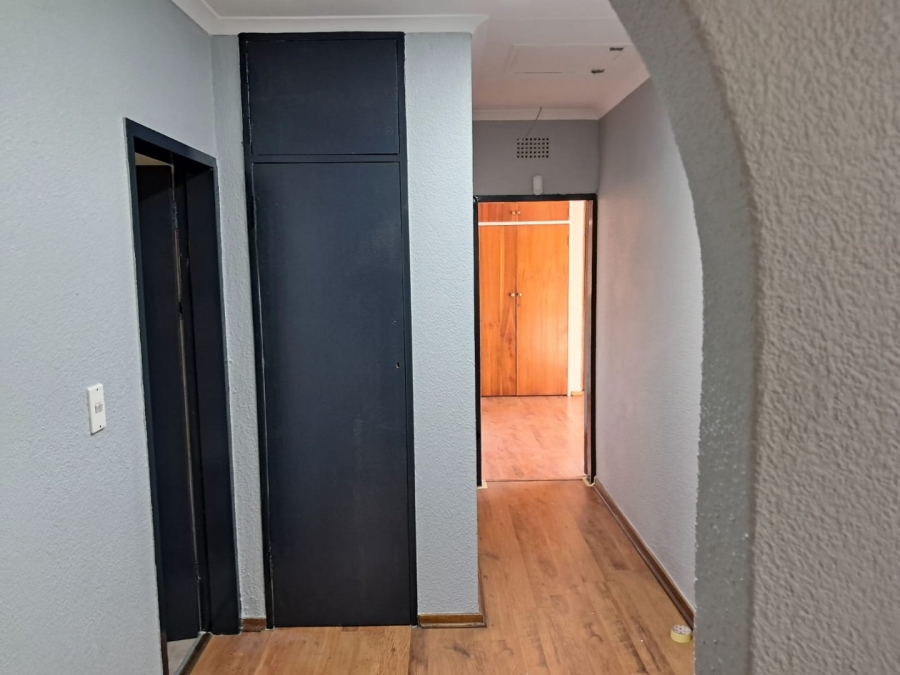 To Let 3 Bedroom Property for Rent in Bardene Gauteng
