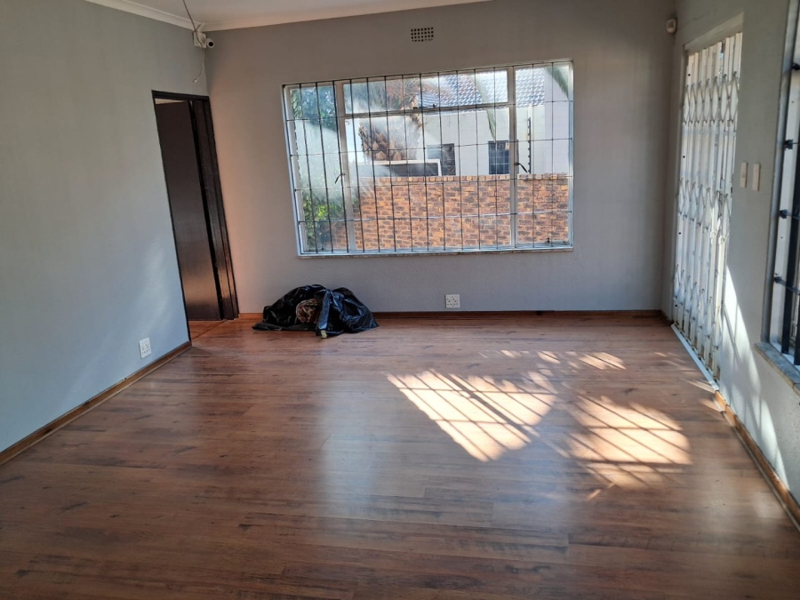 To Let 3 Bedroom Property for Rent in Bardene Gauteng