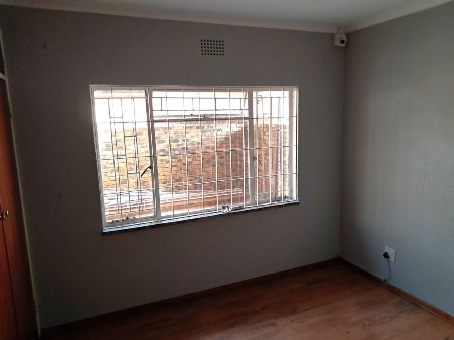 To Let 3 Bedroom Property for Rent in Bardene Gauteng