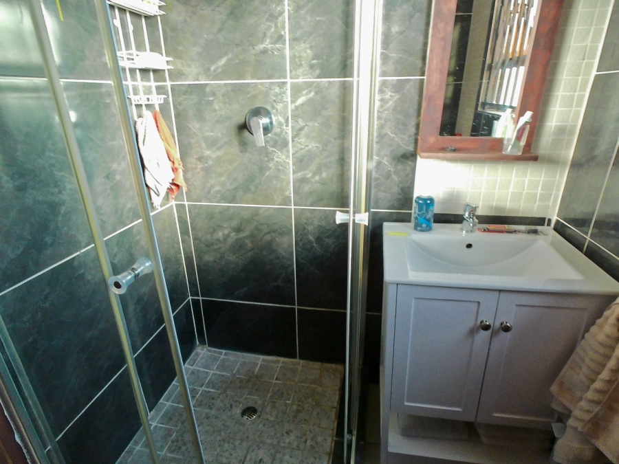 5 Bedroom Property for Sale in The Orchards Gauteng