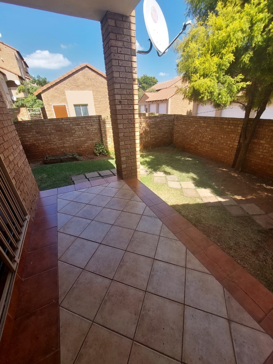 2 Bedroom Property for Sale in Boardwalk Villas Gauteng