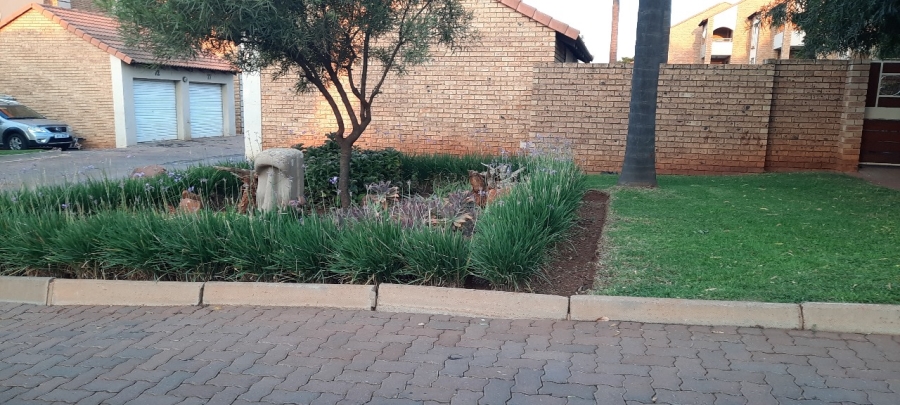 2 Bedroom Property for Sale in Boardwalk Villas Gauteng