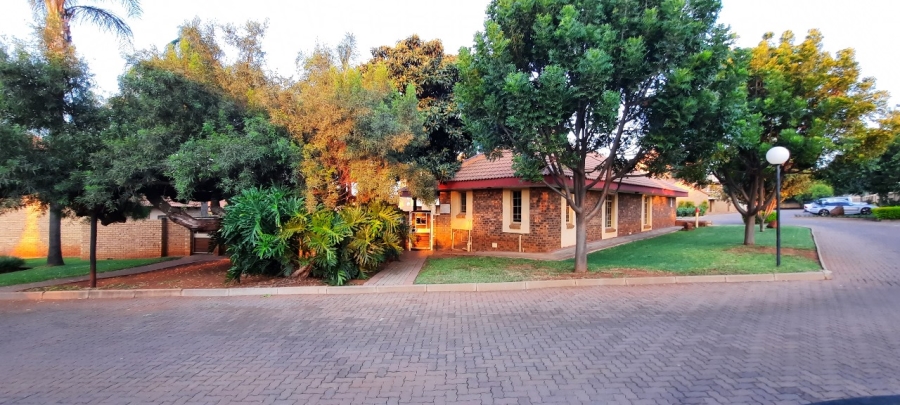 2 Bedroom Property for Sale in Boardwalk Villas Gauteng