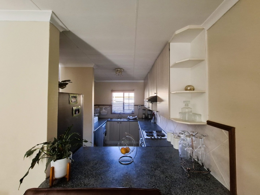 To Let 3 Bedroom Property for Rent in Equestria Gauteng