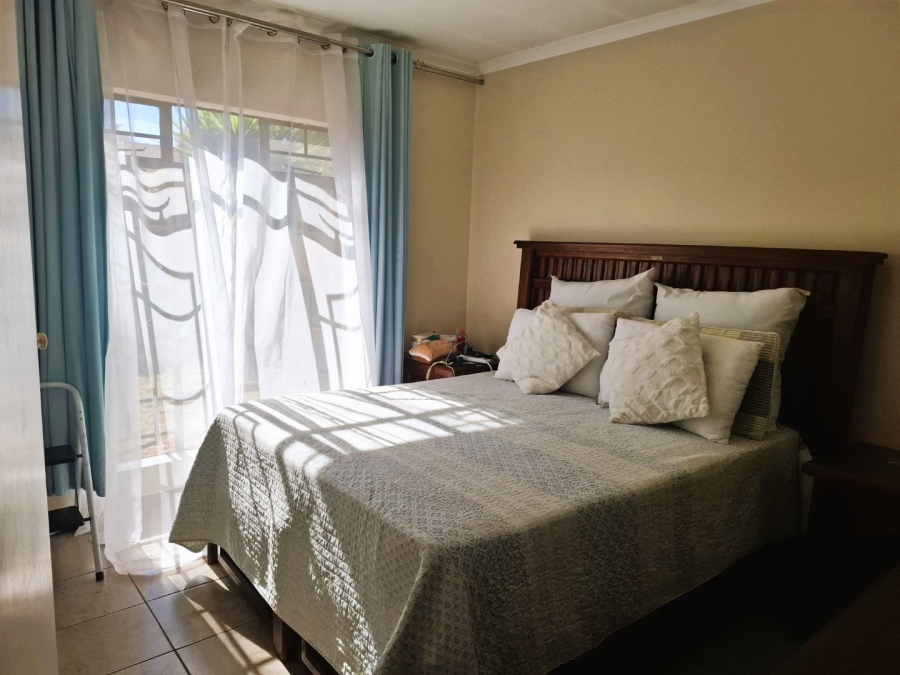 To Let 3 Bedroom Property for Rent in Equestria Gauteng