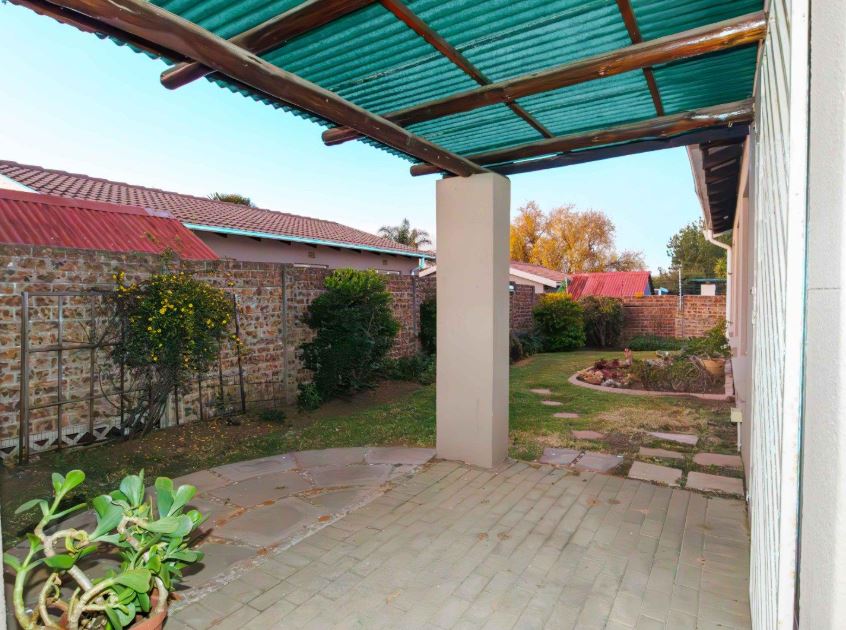 2 Bedroom Property for Sale in Eden Glen Gauteng