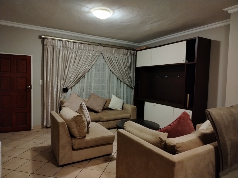 To Let 3 Bedroom Property for Rent in The Wilds Gauteng