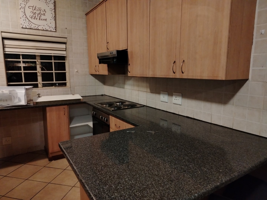 To Let 3 Bedroom Property for Rent in The Wilds Gauteng