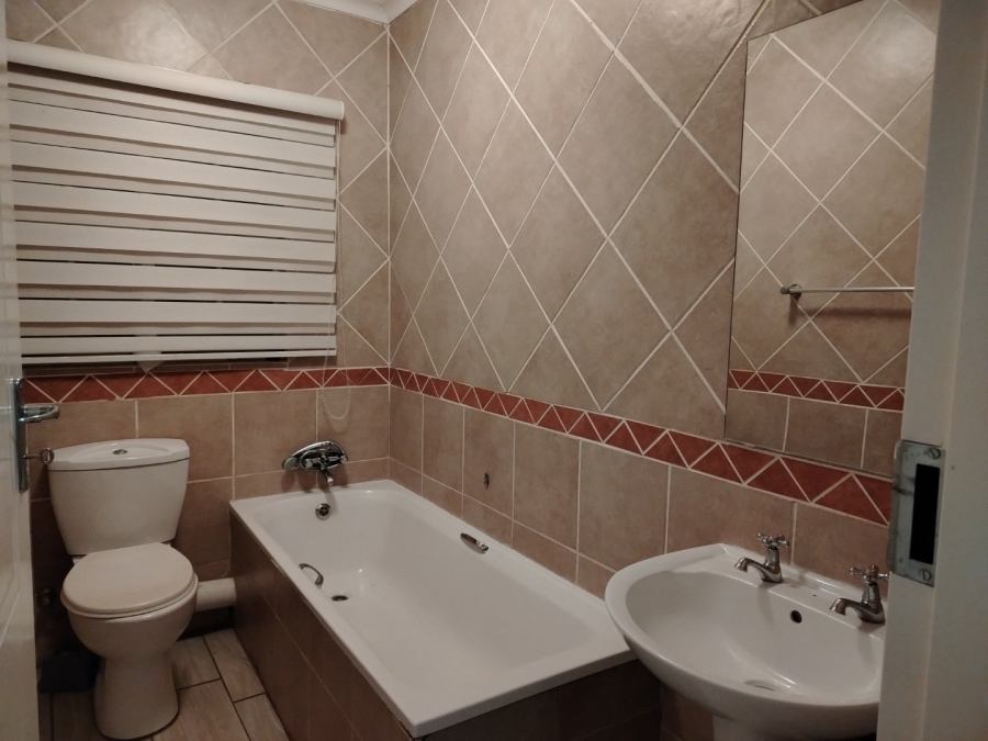 To Let 3 Bedroom Property for Rent in The Wilds Gauteng