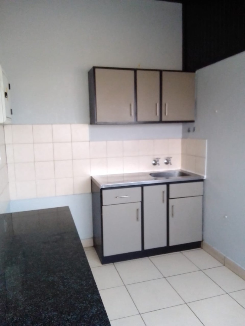 To Let 2 Bedroom Property for Rent in Gezina Gauteng