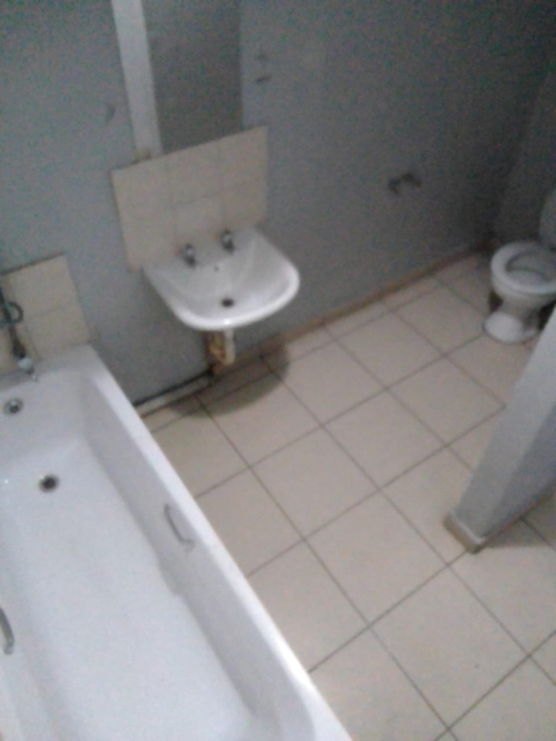 To Let 2 Bedroom Property for Rent in Gezina Gauteng
