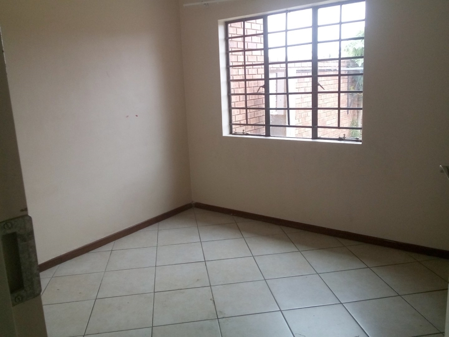 2 Bedroom Property for Sale in Noordwyk Gauteng