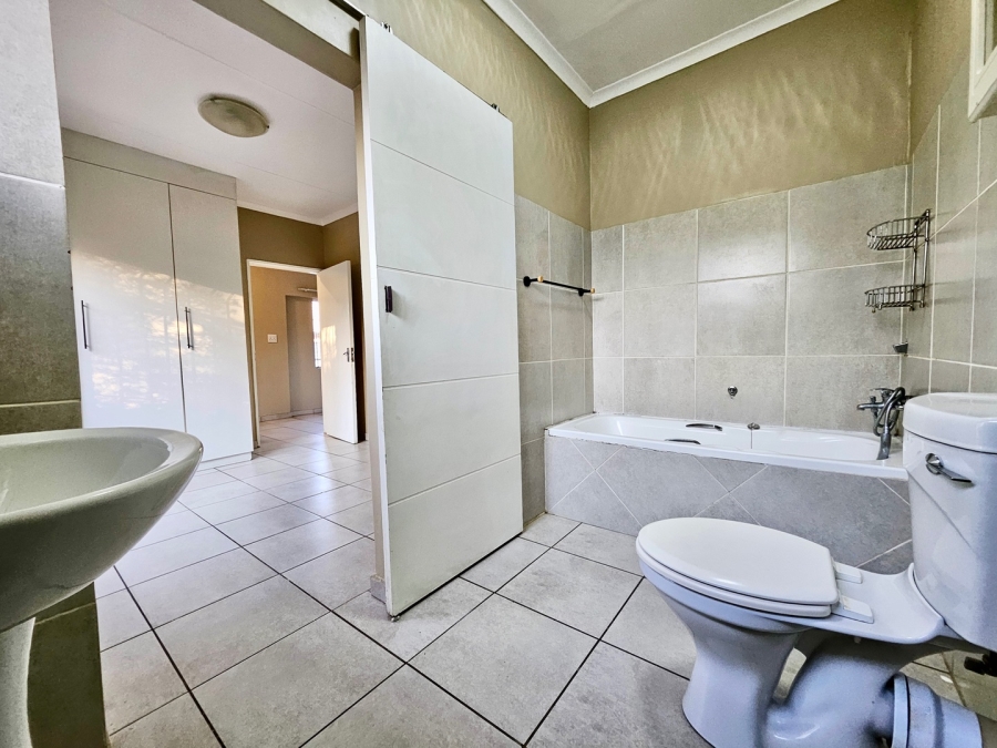To Let  Bedroom Property for Rent in Edleen Gauteng
