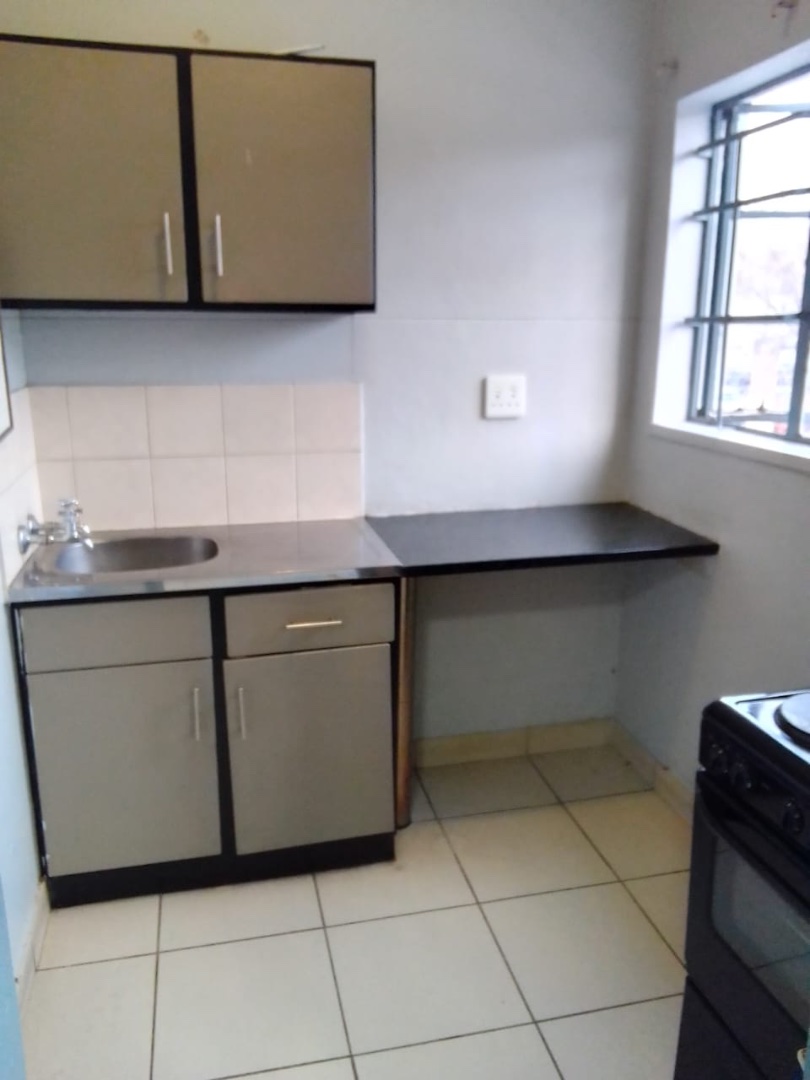 To Let 1 Bedroom Property for Rent in Gezina Gauteng