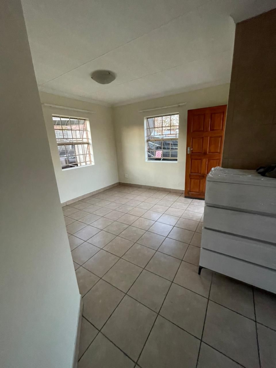 3 Bedroom Property for Sale in Olievenhoutbosch Gauteng