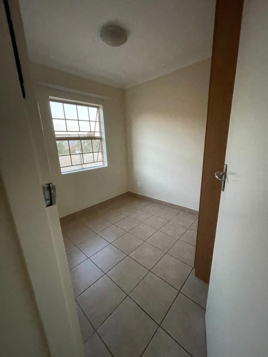 3 Bedroom Property for Sale in Olievenhoutbosch Gauteng