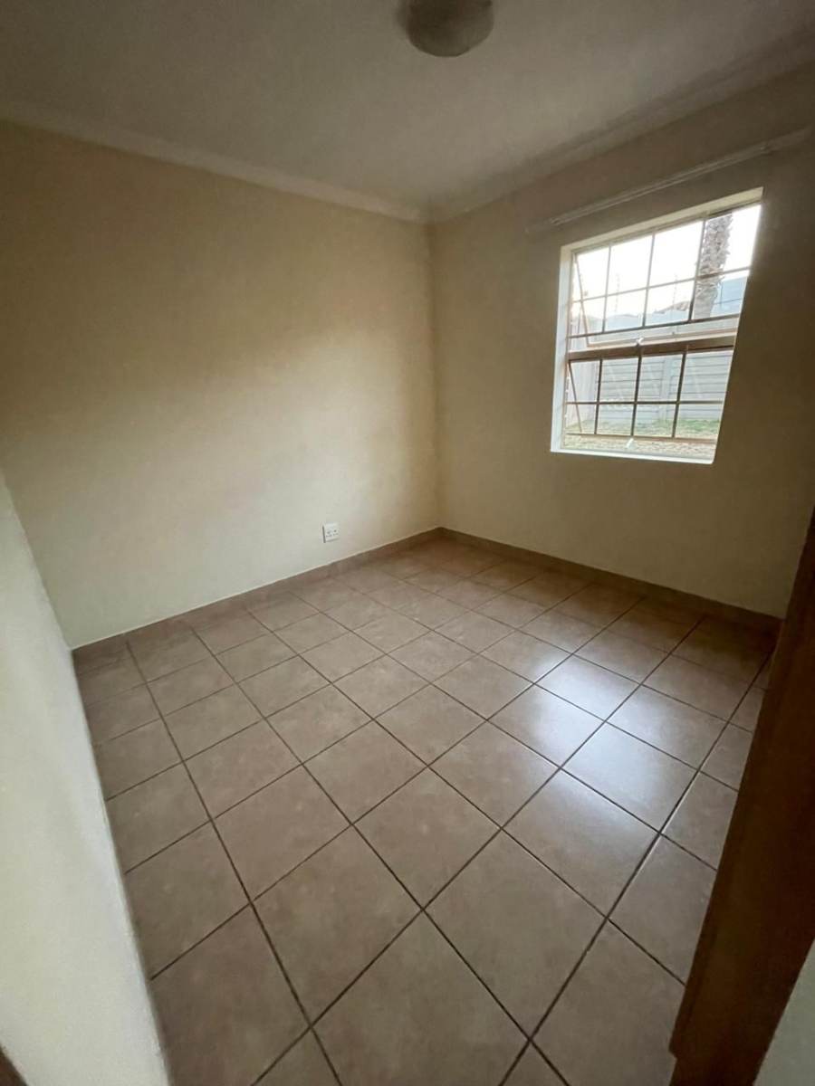 3 Bedroom Property for Sale in Olievenhoutbosch Gauteng