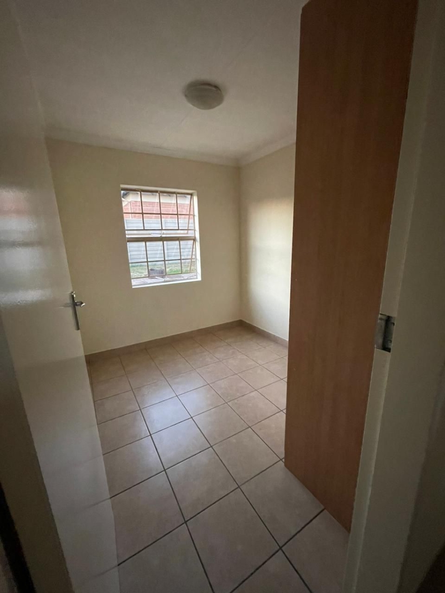3 Bedroom Property for Sale in Olievenhoutbosch Gauteng