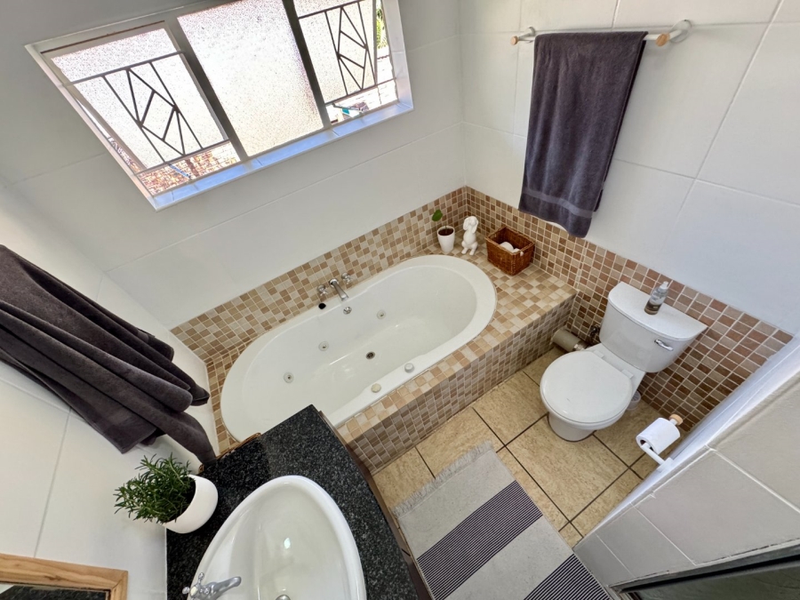 4 Bedroom Property for Sale in Lyttelton Manor Gauteng