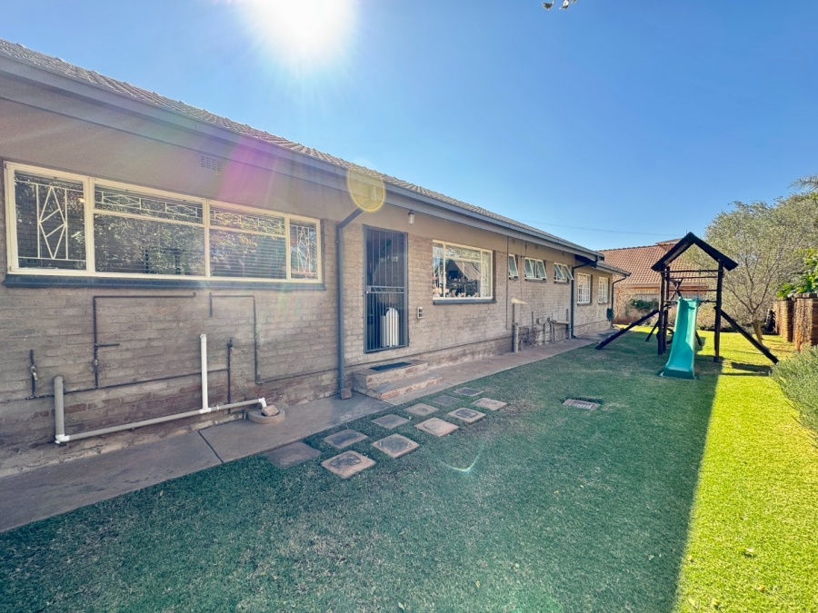 4 Bedroom Property for Sale in Lyttelton Manor Gauteng