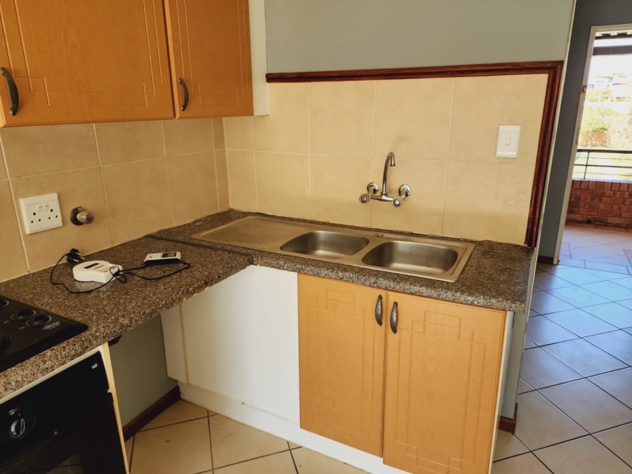 To Let 1 Bedroom Property for Rent in Noordwyk Gauteng