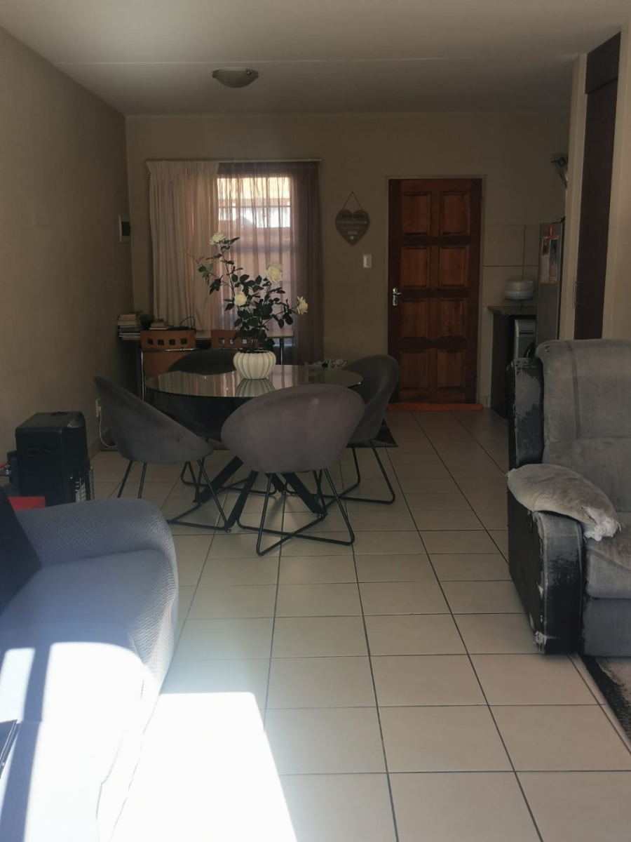 3 Bedroom Property for Sale in Annlin Gauteng