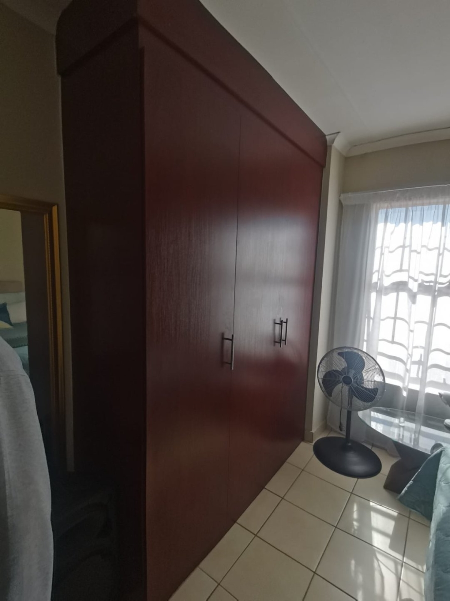 3 Bedroom Property for Sale in Annlin Gauteng