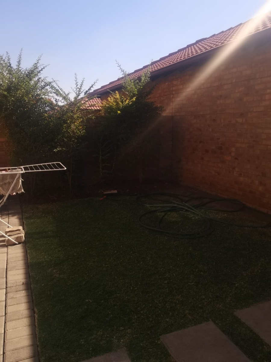 3 Bedroom Property for Sale in Annlin Gauteng