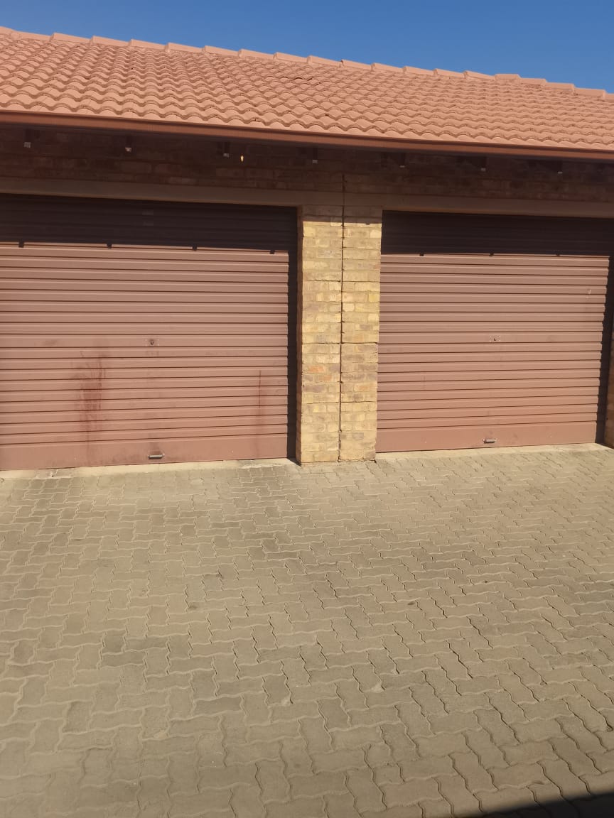 3 Bedroom Property for Sale in Annlin Gauteng
