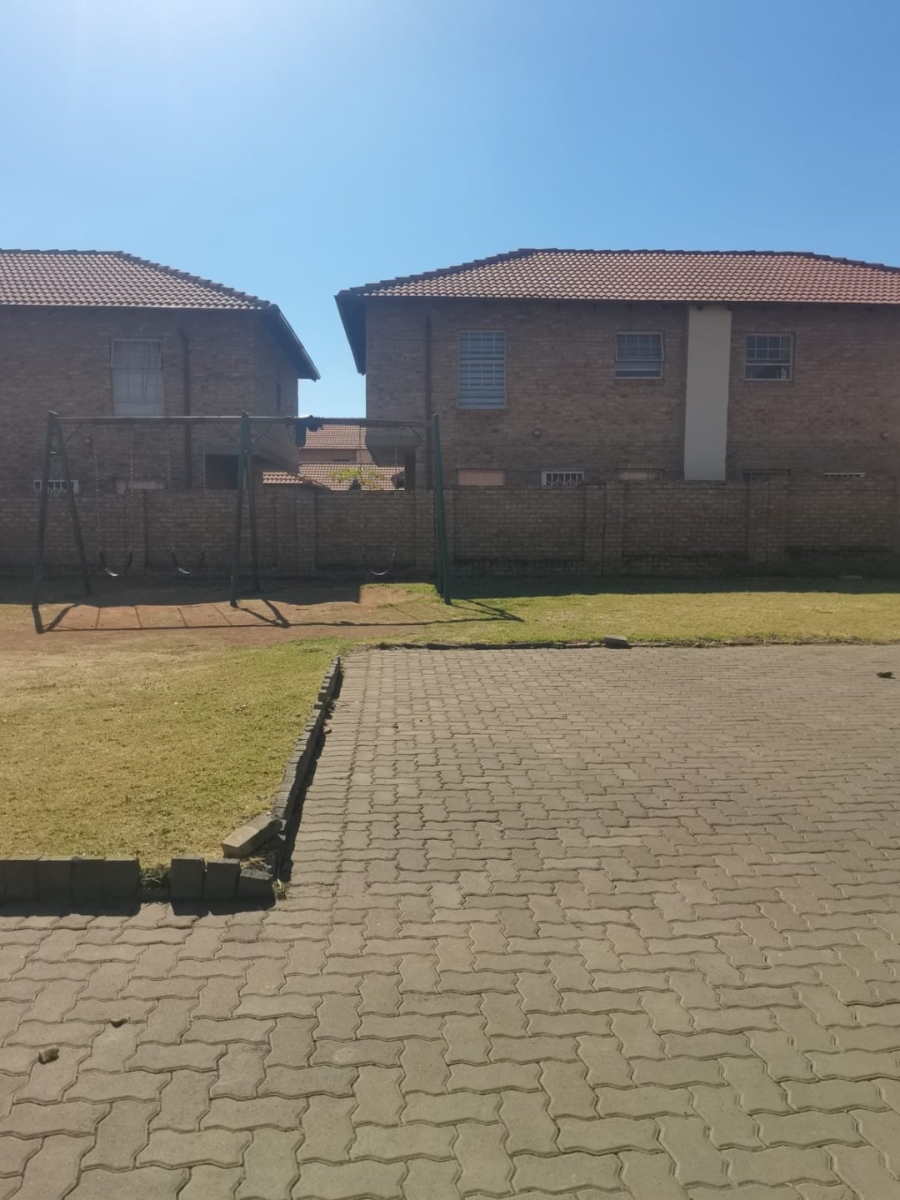 3 Bedroom Property for Sale in Annlin Gauteng