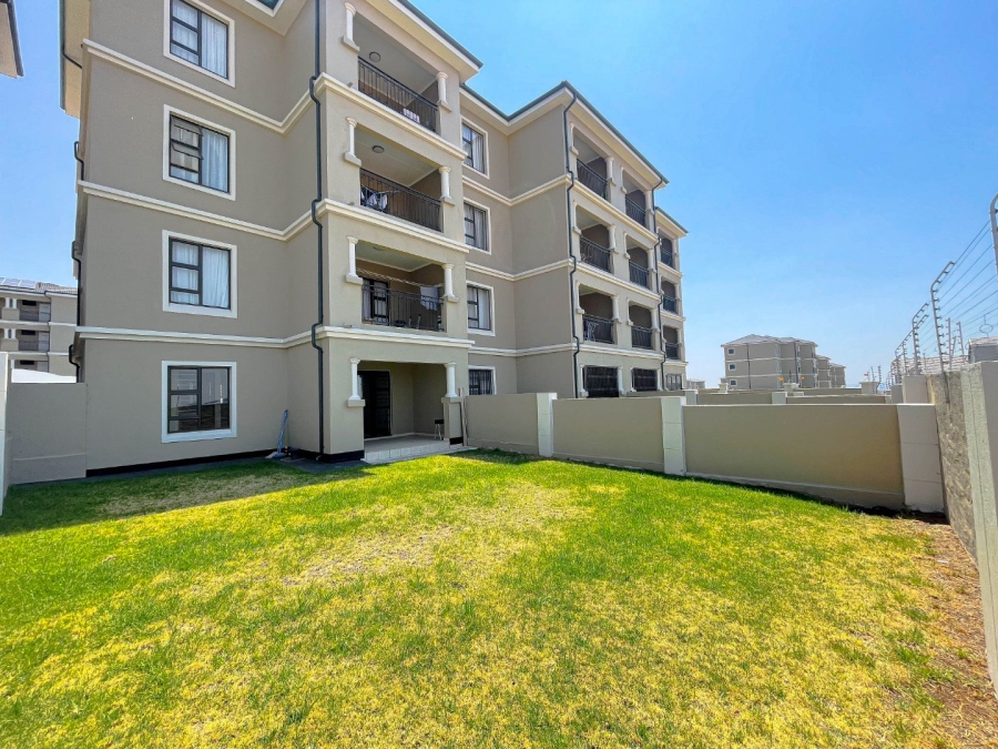 To Let 1 Bedroom Property for Rent in Blue Hills Gauteng
