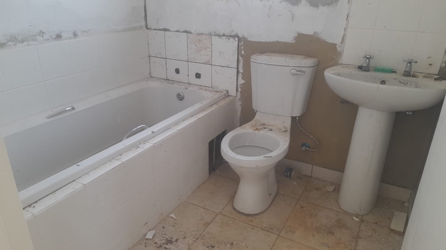 3 Bedroom Property for Sale in Crystal Park Gauteng
