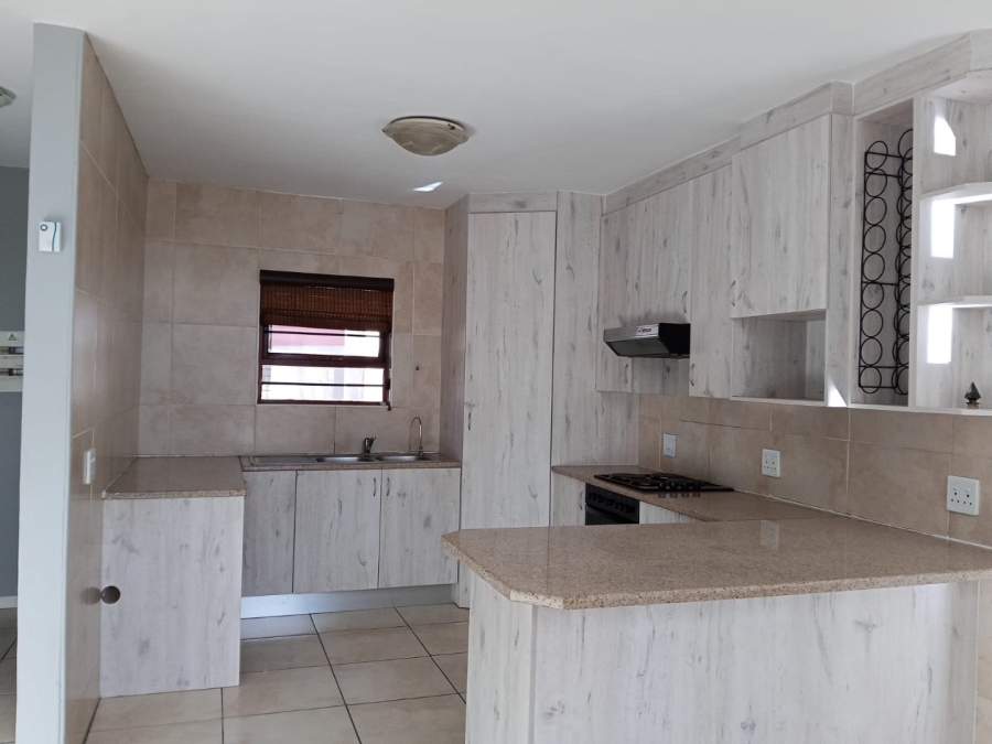 3 Bedroom Property for Sale in Sugar Bush Estate Gauteng