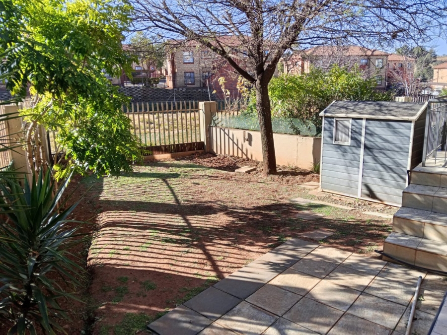 3 Bedroom Property for Sale in Sugar Bush Estate Gauteng