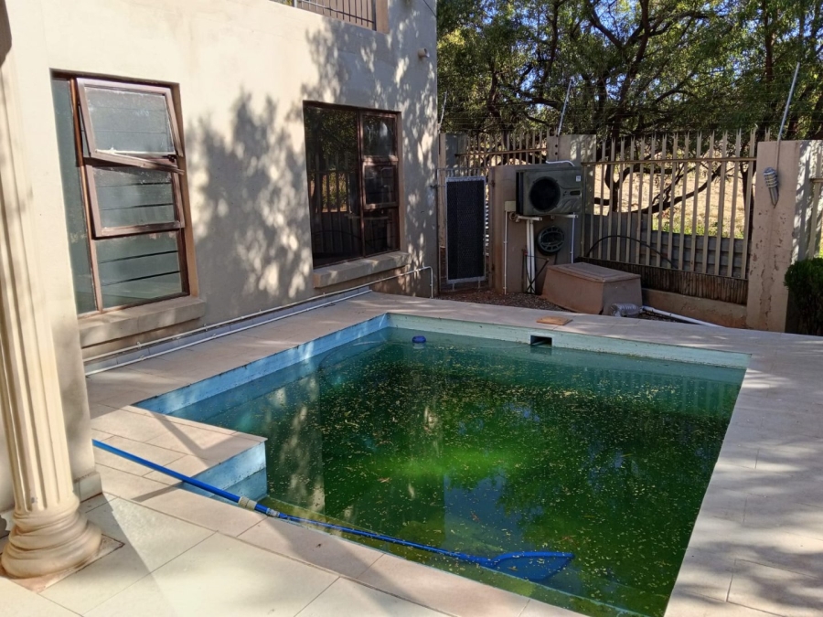 3 Bedroom Property for Sale in Sugar Bush Estate Gauteng