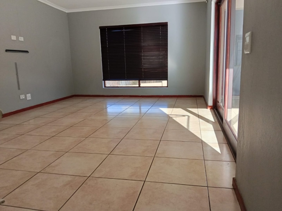 3 Bedroom Property for Sale in Sugar Bush Estate Gauteng