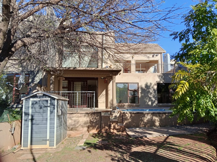 3 Bedroom Property for Sale in Sugar Bush Estate Gauteng