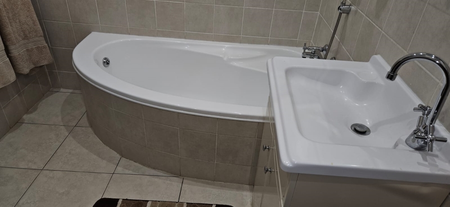 To Let 3 Bedroom Property for Rent in Marlands Gauteng