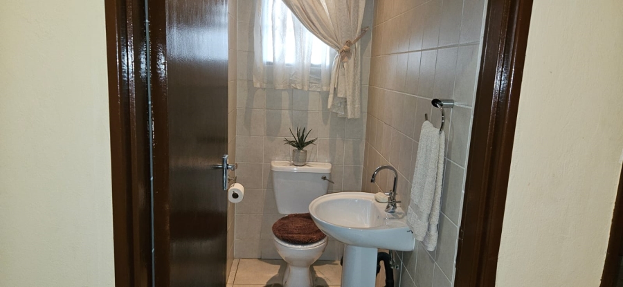 To Let 3 Bedroom Property for Rent in Marlands Gauteng