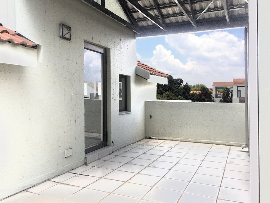 1 Bedroom Property for Sale in Lonehill Gauteng